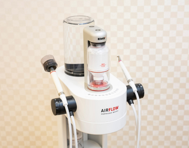 浦安市の歯医者 矯正歯科 あらかわ歯科医院 エアフロープロフィラキシスマスター